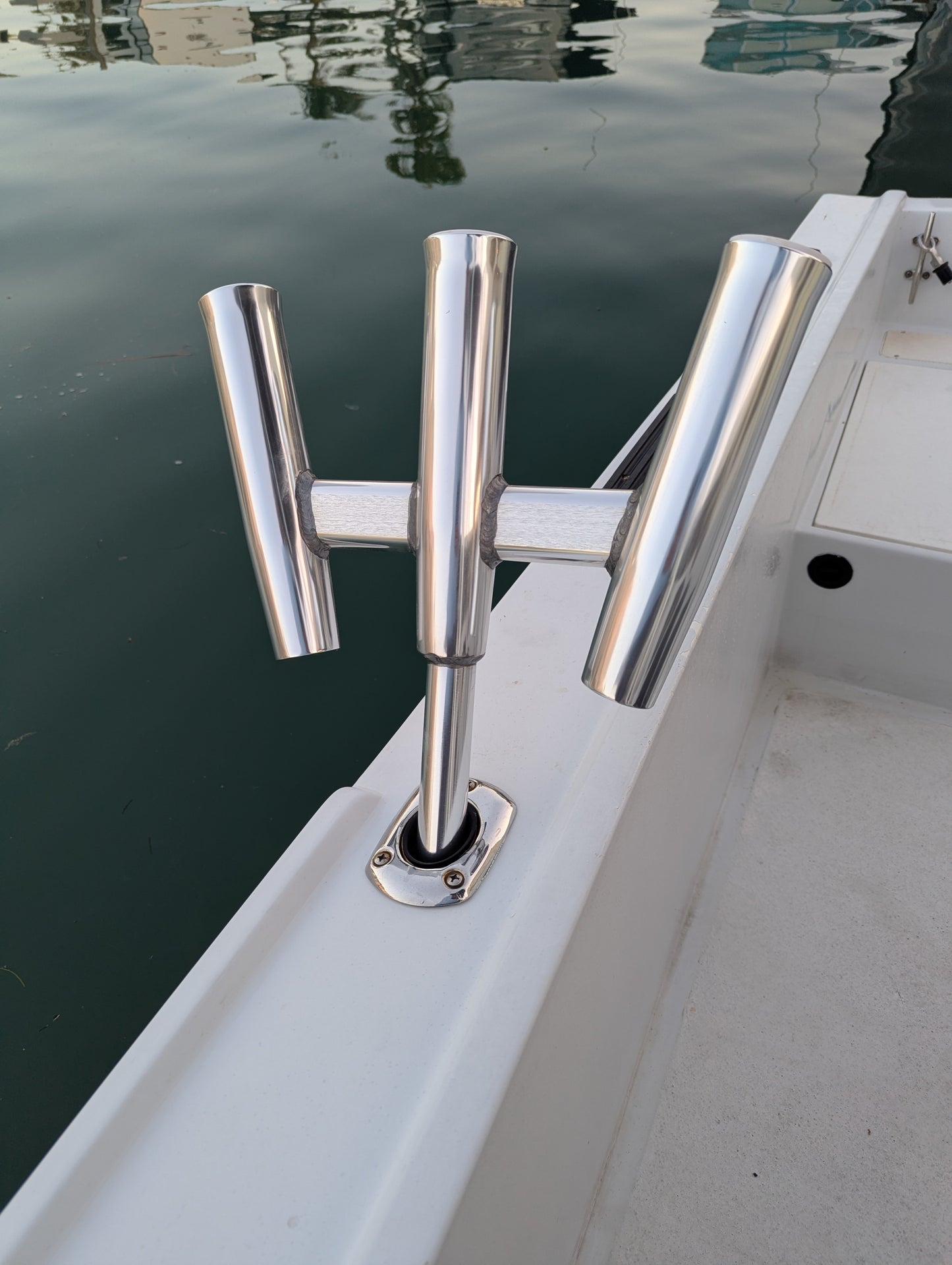 triple trident holder