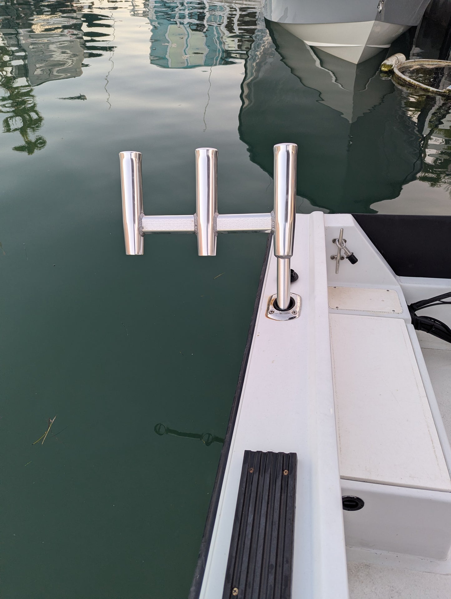 3 to 1 offset kite rod holder