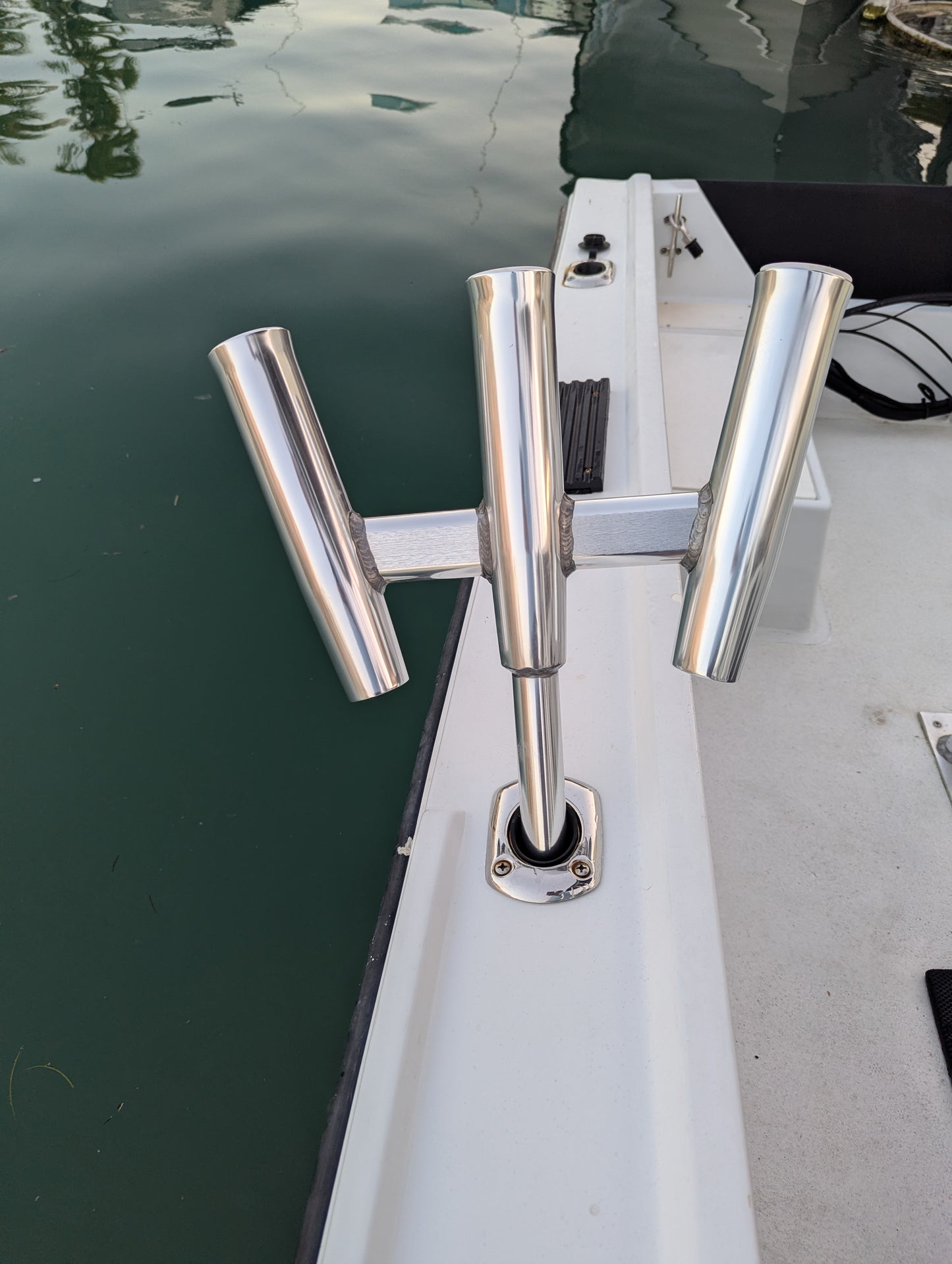 triple trident holder