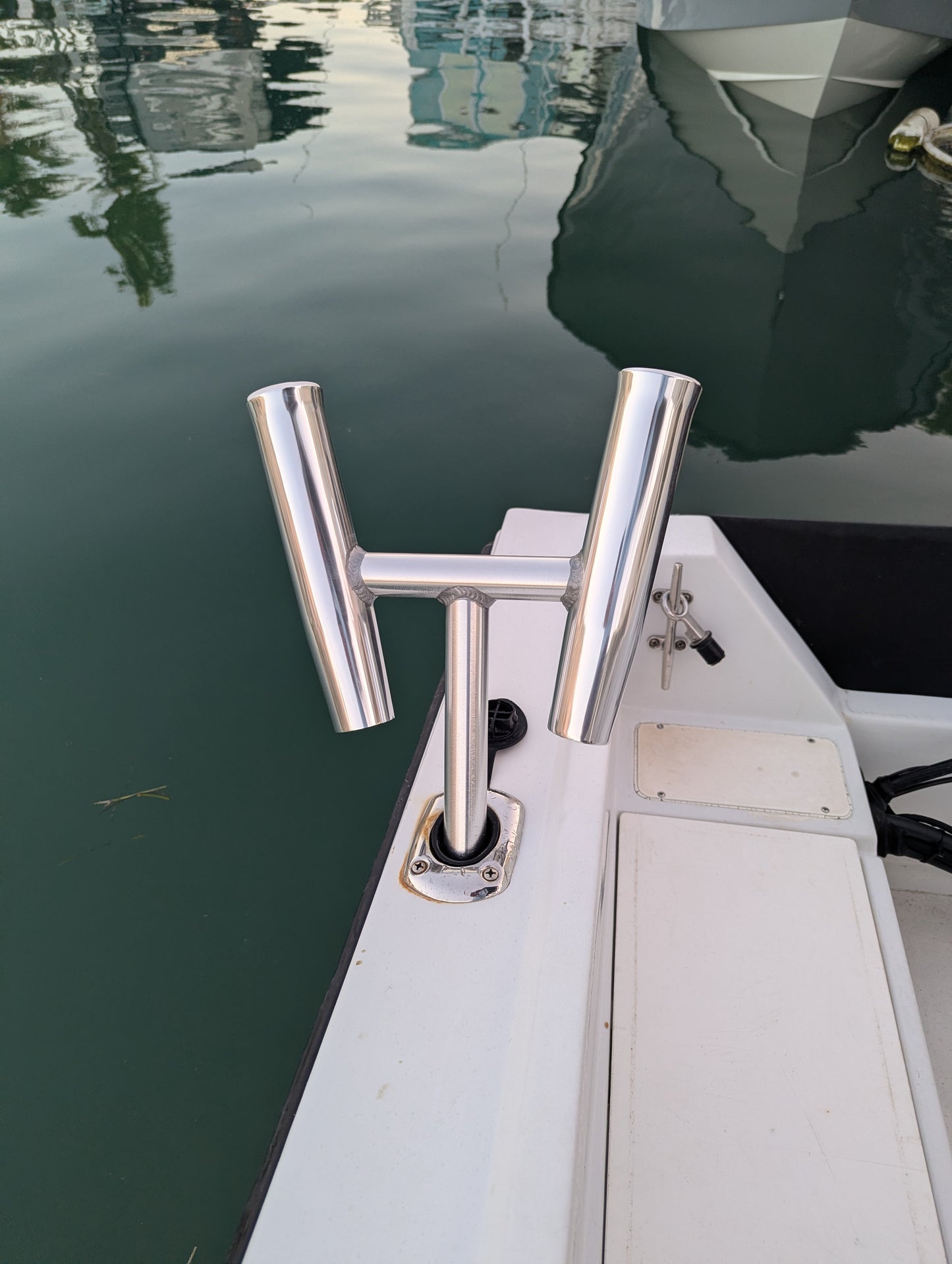 2 to 1 fishing rod holder